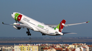 TAP Air Portugal Airbus A330-941N (CS-TUB) at  Lisbon - Portela, Portugal