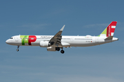 TAP Air Portugal Airbus A321-251NX (CS-TXB) at  Barcelona - El Prat, Spain