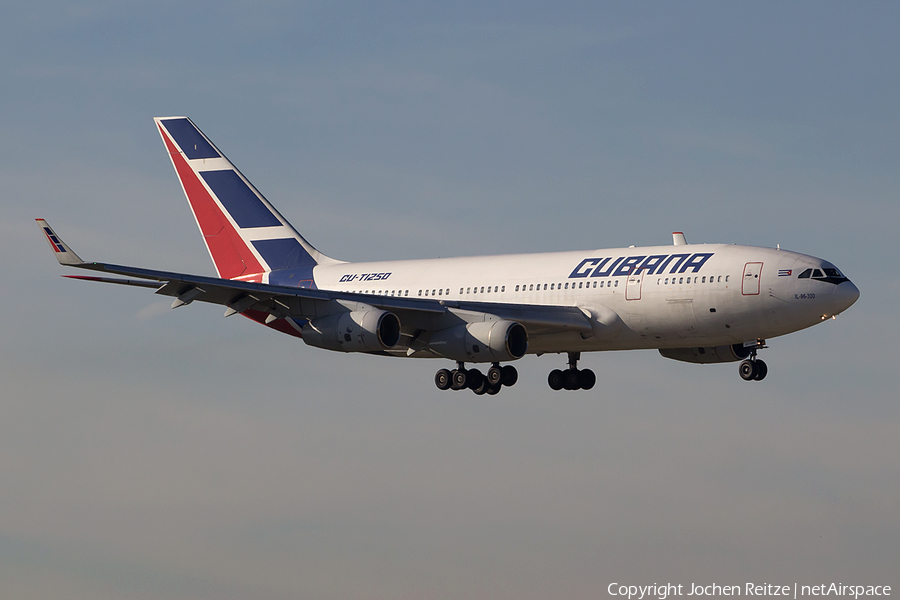 Cubana Ilyushin Il-96-300 (CU-T1250) | Photo 129484