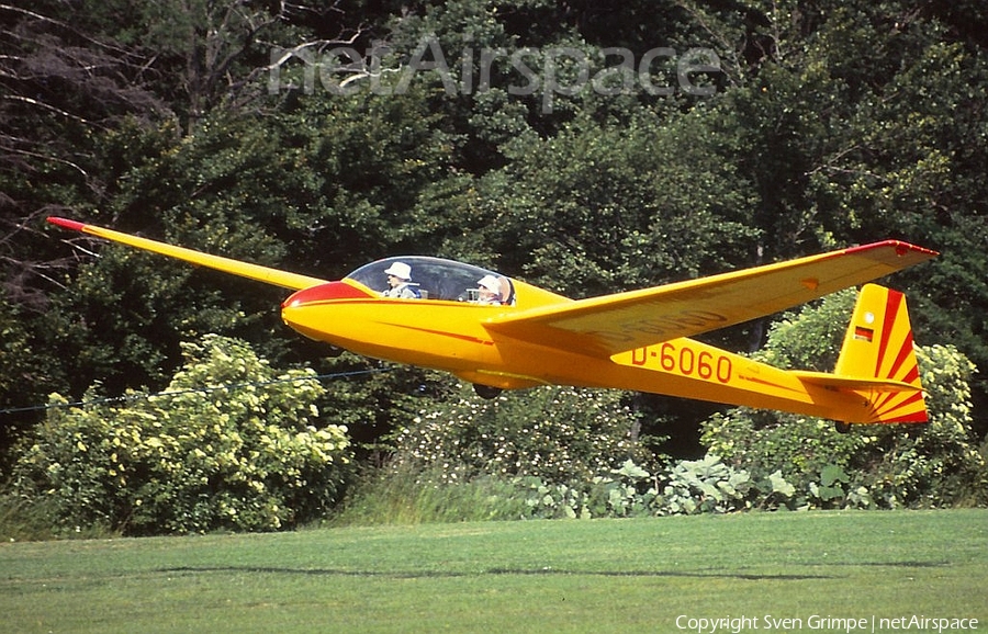 (Private) Schleicher ASK 13 (D-6060) | Photo 362766