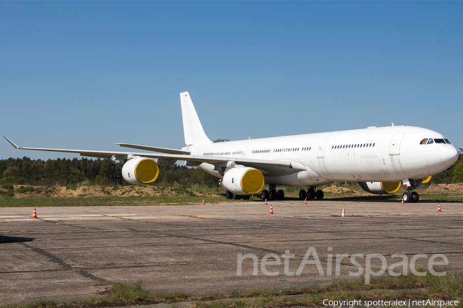 Lufthansa Technik Airbus A340-541 (D-AAAL) | Photo 107369