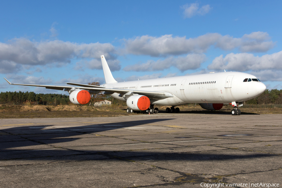 Lufthansa Technik Airbus A340-313 (D-AAAM) | Photo 435482