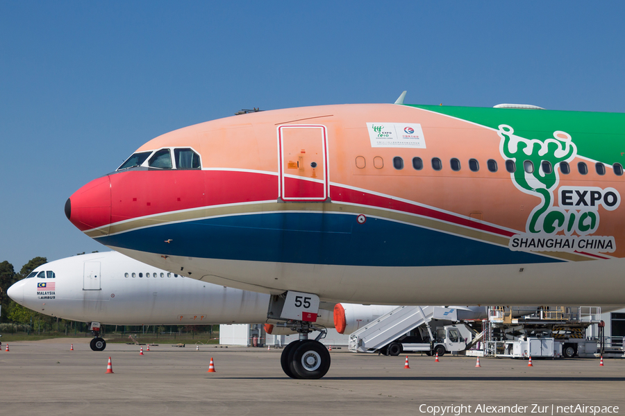 China Eastern Airlines Airbus A340-642 (D-AAAS) | Photo 107433