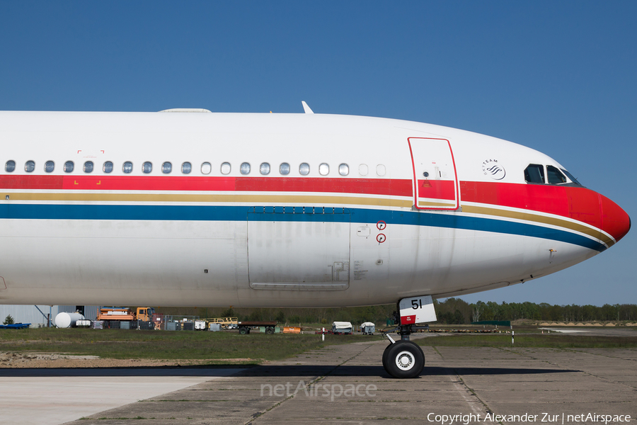 China Eastern Airlines Airbus A340-642 (D-AAAV) | Photo 107441