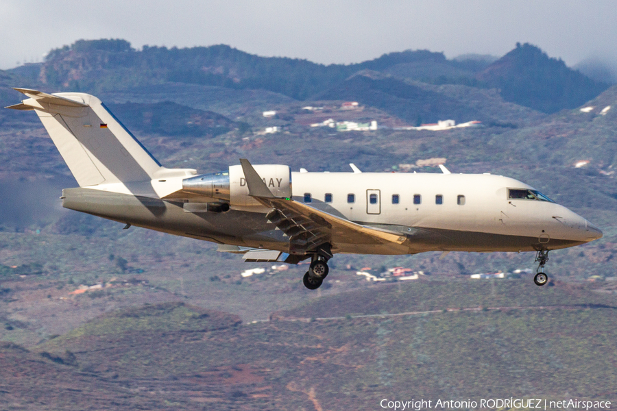 Air Independence Bombardier CL-600-2B16 Challenger 604 (D-AAAY) | Photo 413149