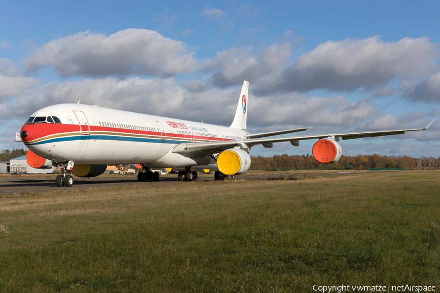 China Eastern Airlines Airbus A340-642 (D-AAAZ) | Photo 435530