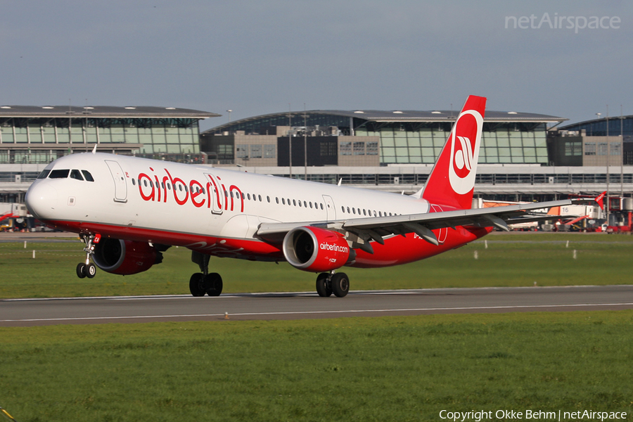 Air Berlin Airbus A321-211 (D-ABCA) | Photo 38564