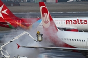 Air Berlin Airbus A321-211 (D-ABCB) at  Hamburg - Fuhlsbuettel (Helmut Schmidt), Germany