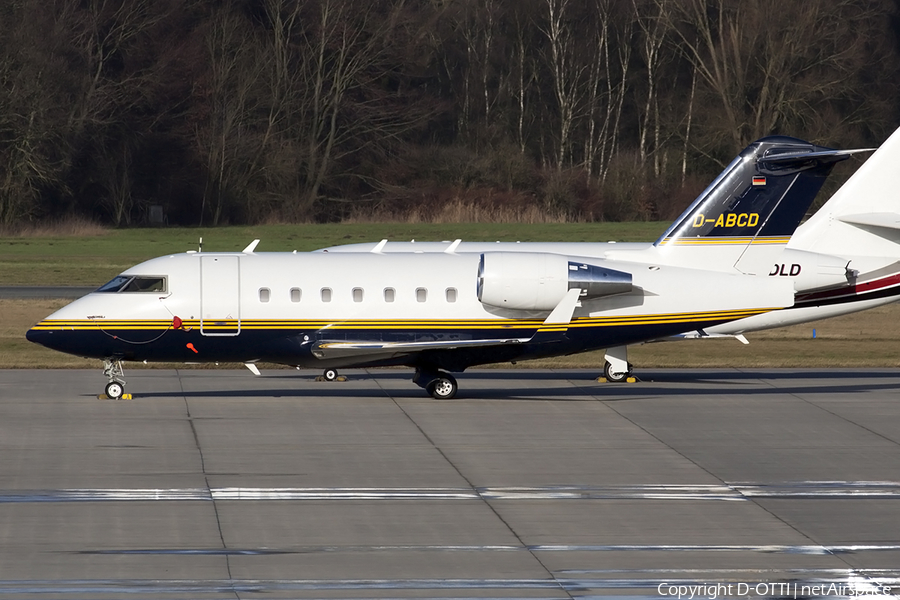 DC Aviation Bombardier CL-600-2B16 Challenger 604 (D-ABCD) | Photo 472753
