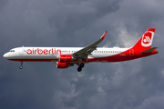 Air Berlin Airbus A321-211 (D-ABCM) at  Hamburg - Fuhlsbuettel (Helmut Schmidt), Germany