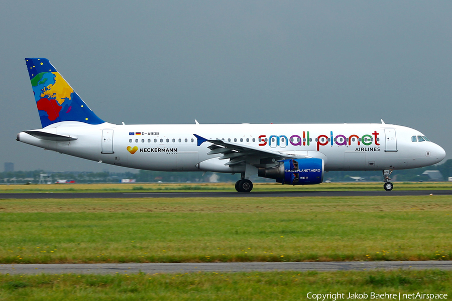 Small Planet Airlines Airbus A320-214 (D-ABDB) | Photo 173511