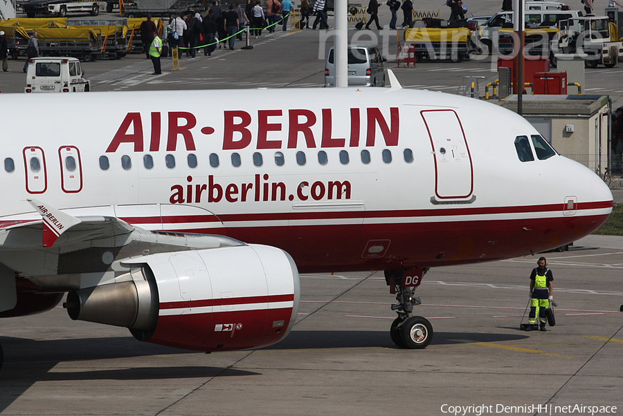 Air Berlin Airbus A320-214 (D-ABDG) | Photo 388223