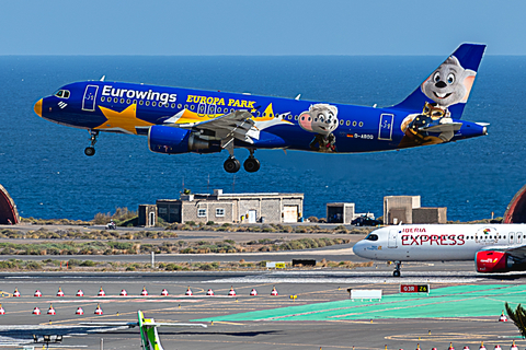 Eurowings Airbus A320-214 (D-ABDQ) at  Gran Canaria, Spain