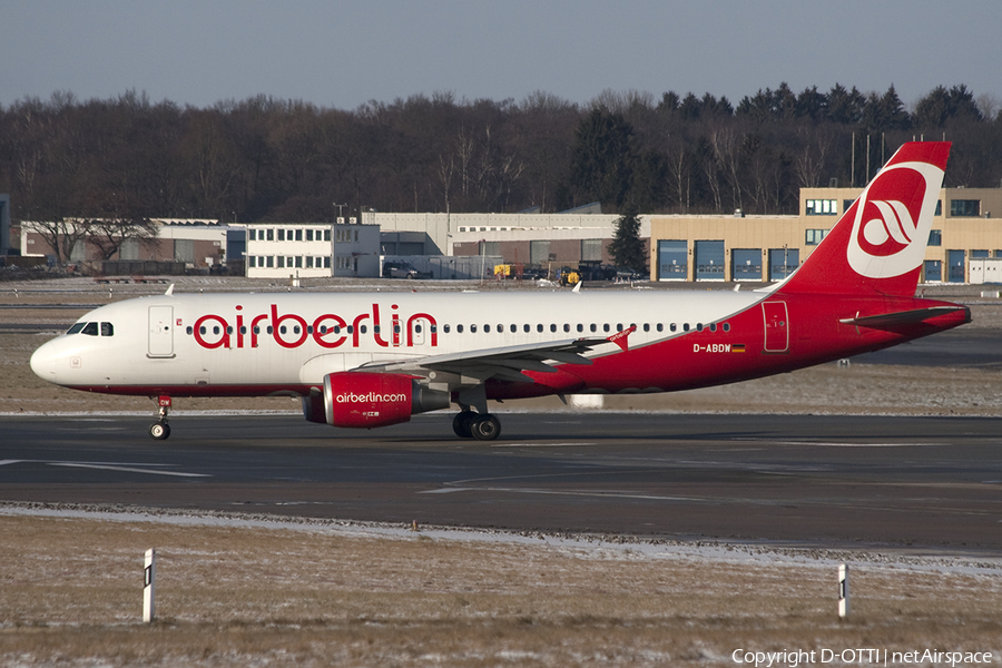 Air Berlin Airbus A320-214 (D-ABDW) | Photo 375322