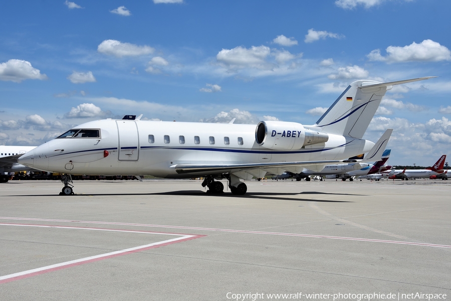 JetAir Flug Bombardier CL-600-2B16 Challenger 605 (D-ABEY) | Photo 402381