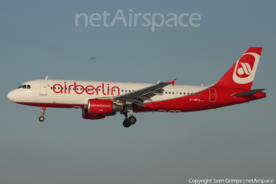 Air Berlin Airbus A320-214 (D-ABFA) | Photo 435025