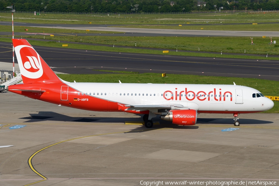 Air Berlin Airbus A320-214 (D-ABFB) | Photo 402272