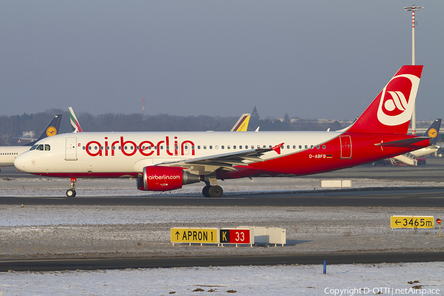 Air Berlin Airbus A320-214 (D-ABFB) | Photo 284888