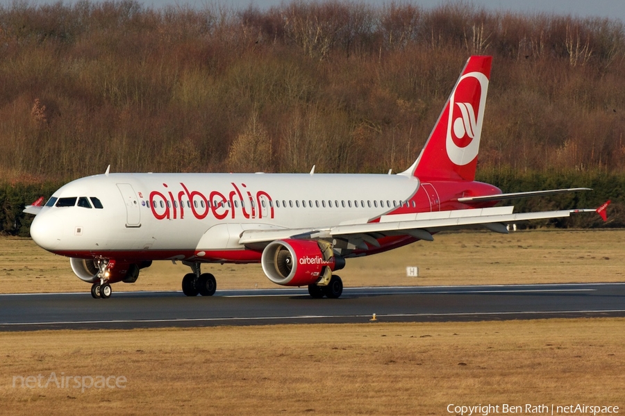 Air Berlin Airbus A320-214 (D-ABFC) | Photo 40946