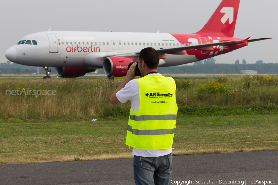 Air Berlin Airbus A319-112 (D-ABGS) | Photo 127579