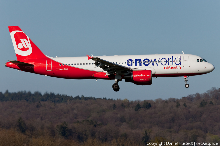 Air Berlin Airbus A320-214 (D-ABHC) | Photo 421015