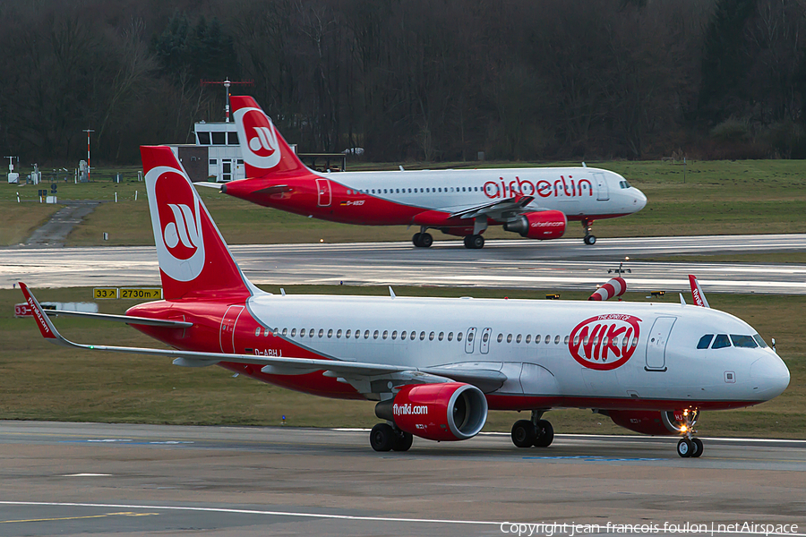 Niki Airbus A320-214 (D-ABHJ) | Photo 148497