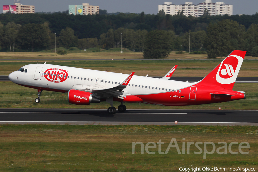 Niki Airbus A320-214 (D-ABHJ) | Photo 186980
