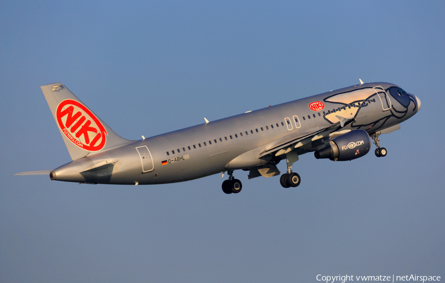 Niki Airbus A320-214 (D-ABHL) | Photo 184528