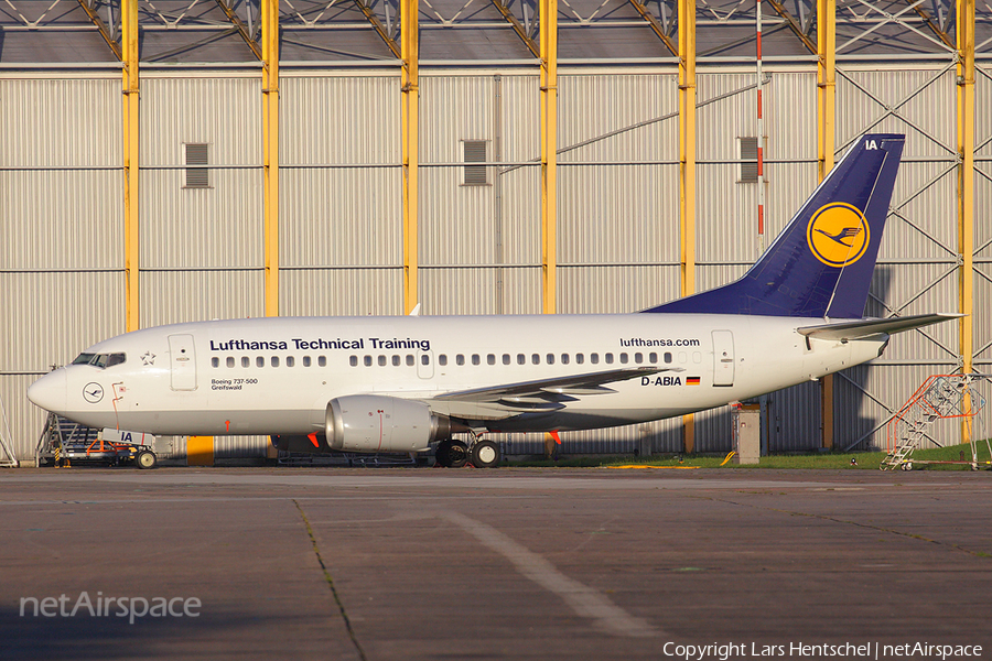 Lufthansa Boeing 737-530 (D-ABIA) | Photo 85077