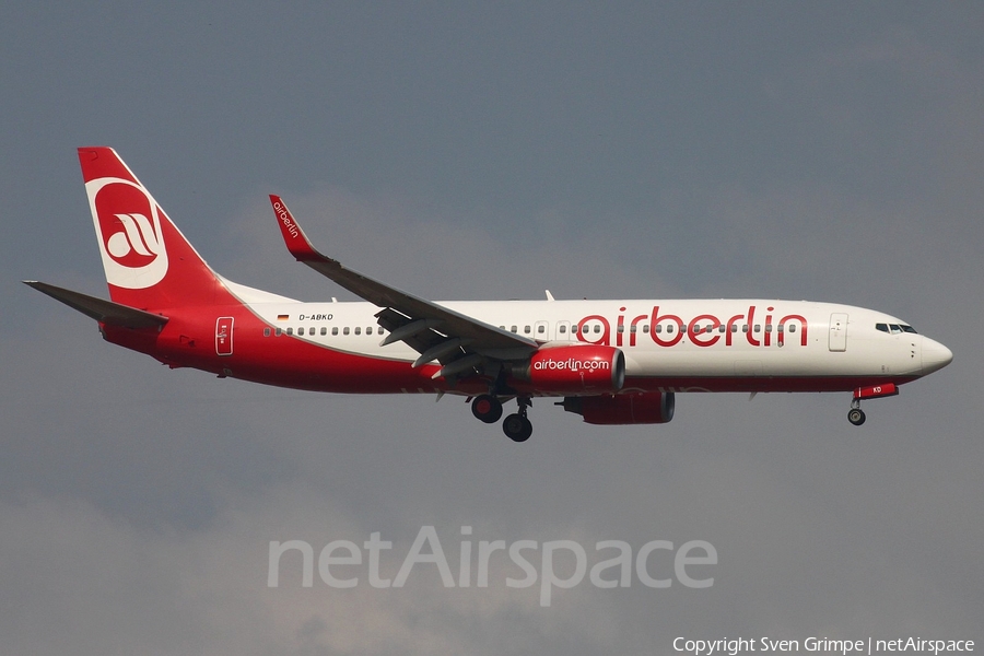Air Berlin Boeing 737-86J (D-ABKD) | Photo 84285