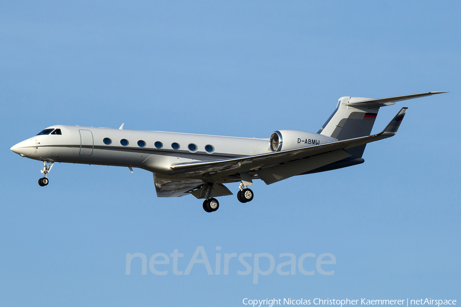 (Private) Gulfstream G-V-SP (G550) (D-ABMW) | Photo 121896