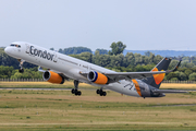 Condor Boeing 757-330 (D-ABOC) at  Dusseldorf - International, Germany
