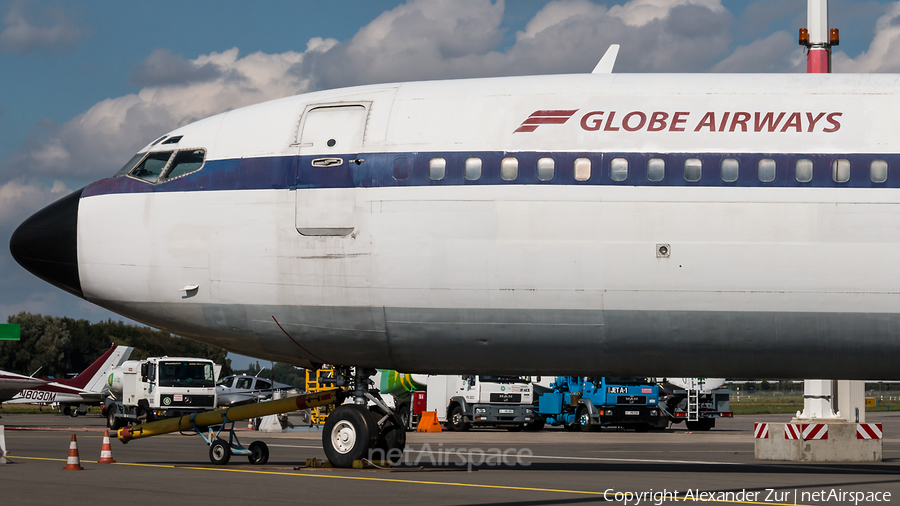 Globe Airways (fake airline) Boeing 707-430 (UNMARKED) | Photo 452468