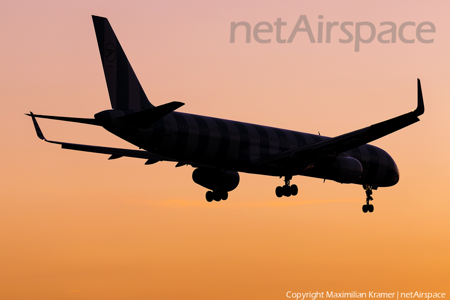 Condor Boeing 757-330 (D-ABOI) | Photo 521825