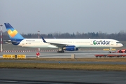 Condor Boeing 757-330 (D-ABOM) at  Hamburg - Fuhlsbuettel (Helmut Schmidt), Germany