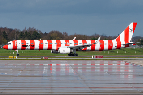 Condor Boeing 757-330 (D-ABOM) at  Hamburg - Fuhlsbuettel (Helmut Schmidt), Germany