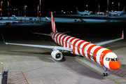 Condor Boeing 757-330 (D-ABOM) at  Hamburg - Fuhlsbuettel (Helmut Schmidt), Germany