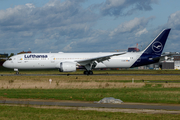 Lufthansa Boeing 787-9 Dreamliner (D-ABPA) at  Bremen, Germany