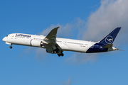 Lufthansa Boeing 787-9 Dreamliner (D-ABPA) at  Bremen, Germany
