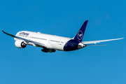 Lufthansa Boeing 787-9 Dreamliner (D-ABPA) at  Bremen, Germany