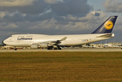 Lufthansa Boeing 747-430(M) (D-ABTB) at  Miami - International, United States