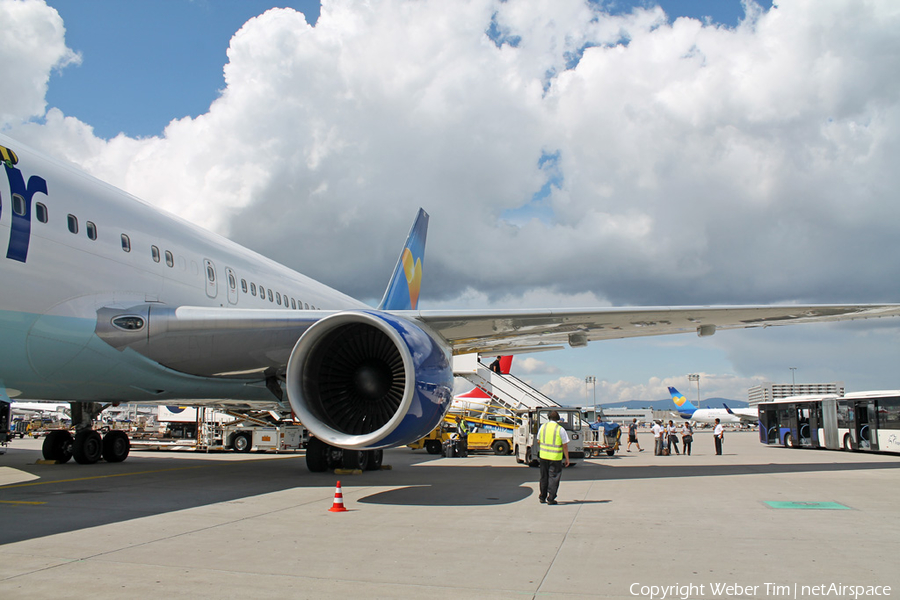 Condor Boeing 767-330(ER) (D-ABUC) | Photo 105067