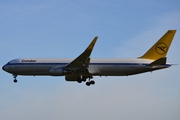 Condor Boeing 767-31B(ER) (D-ABUM) at  Frankfurt am Main, Germany