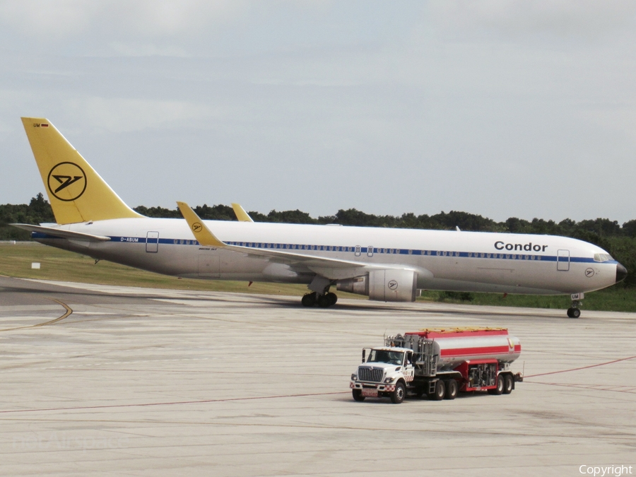 Condor Boeing 767-31B(ER) (D-ABUM) | Photo 372647