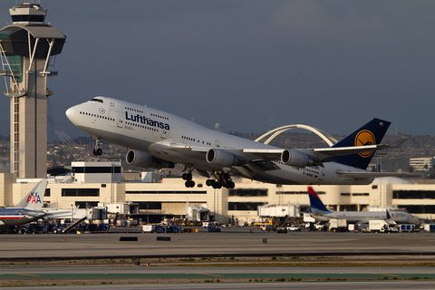 Lufthansa Boeing 747-430 (D-ABVC) at  Los Angeles - International, United States