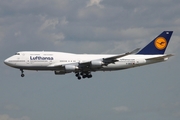 Lufthansa Boeing 747-430 (D-ABVD) at  Frankfurt am Main, Germany