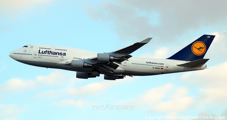 Lufthansa Boeing 747-430 (D-ABVH) | Photo 104319