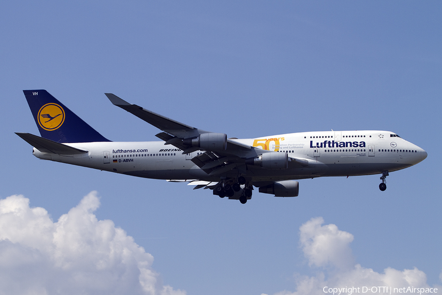 Lufthansa Boeing 747-430 (D-ABVH) | Photo 290430