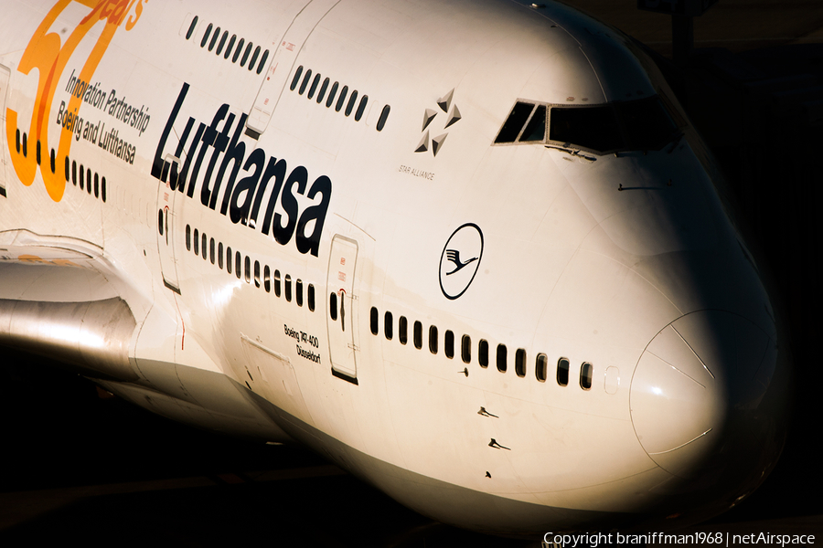 Lufthansa Boeing 747-430 (D-ABVH) | Photo 51301