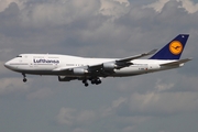Lufthansa Boeing 747-430 (D-ABVL) at  Frankfurt am Main, Germany